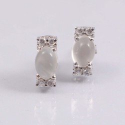 Redgem 925 Silver Stud Earrings Natural Moonstone White