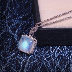 Redgem Silver 925 Pendants Rainbow Moonstone White