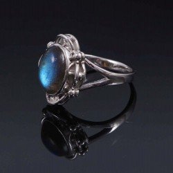 Redgem 925 Silver Ring for Women Precious Gemstone Natural Labradorite Grey 8X12 MM Oval Redgem 925 Silver Ring for Women Precious Gemstone Natural Labradorite Grey 8X12 MM Oval