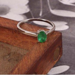 Redgem 925 Silver Ring for Women Natural Emerald Green 5X7 MM Oval redgem 925 silver ring for women natural emerald green 4x6 mm oval jarg201 women's fashion redgem 925 silver ring for women natural emerald green 4x6 mm oval redgem 1388