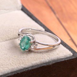 Redgem 925 Silver Ring for Women Natural Emerald Green  5X7 MM Oval