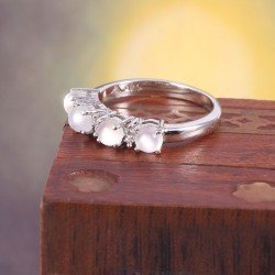 Redgem 925 Silver Ring for Women Natural Moonstone White 4 MM Round