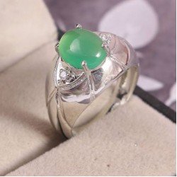 Redgem Sterling Silver Ring for Women Natural Onyx Green 8X10 MM Oval