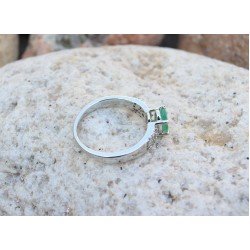 Redgem 925 Silver Ring for Women Natural Emerald Green 5X7 MM Oval
