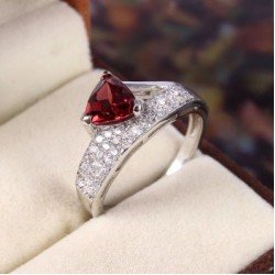 Redgem 925 Silver Ring for Women Natural Garnet Red 7 MM triangle