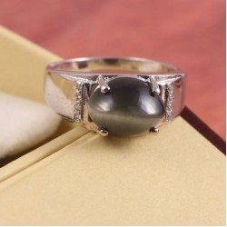 Redgem Sterling Silver Ring for Women Natural Cats Eye Grey 9X11 MM Oval